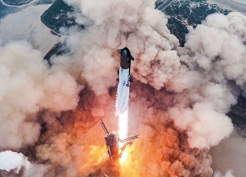 Starship Makes Groundbreaking Splashdown0