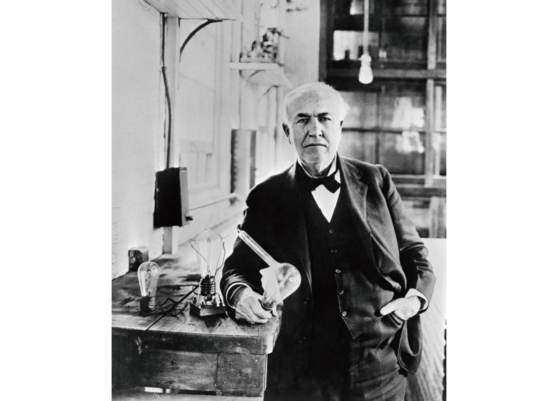 The Discovery of Electricity ? From Sparks to Lightbulbs0