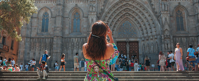 Should Cities Set Limits on Tourists?10