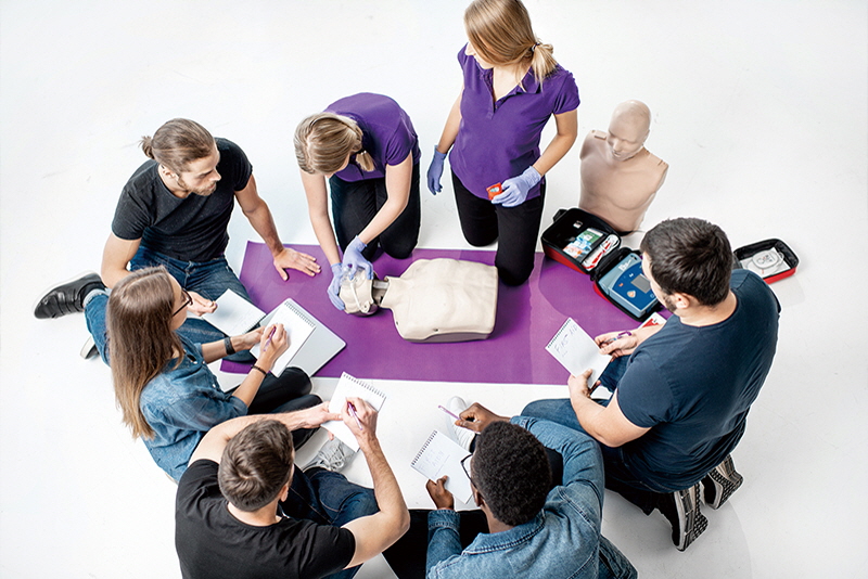 Should Schools Teach Students First Aid?0