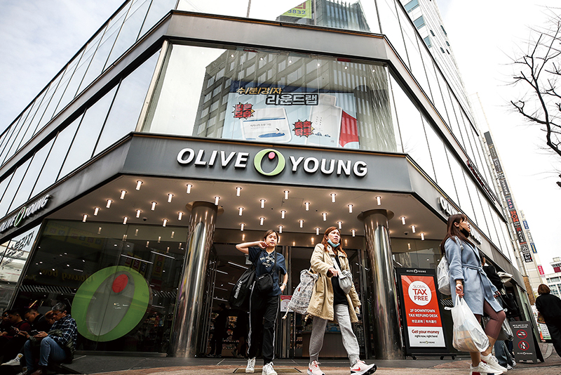Global Brands Turn Myeongdong Into a Testing Ground0
