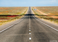 Students Race Solar Cars Across the Australian Outback in Global Challenge - Global News