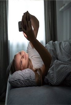 The ‘Just Five More Minutes’ Trap: How Our Phones Became Enemies of Sleep - Health