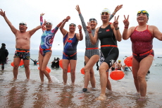 Photo News - Photo News