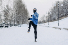 Should We Exercise in the Winter? - Think & Talk