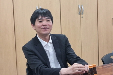 Legendary Go Master Lee Se-dol Inspires Young Minds in Ulsan - National News