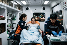 Paramedics Train for Ambulance Births as Maternity Hospitals Disappear - National News