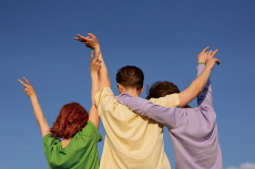 Balancing Old and New Friends - Life Tips