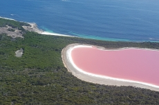 Lake Hillier - Places
