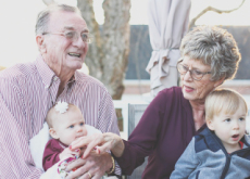 Caregiving Grandparents Live Longer - Hot Issue