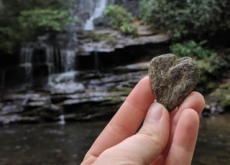A Girl Returns a Rock to a National Park - World News