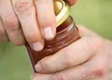 How To Open a Stuck Jar Lid - Aha!