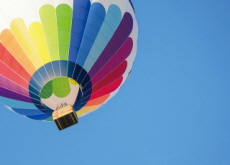 Hot-air Balloon Lands on Melbourne Rooftop - World News