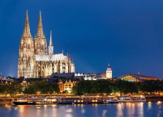 Cologne Cathedral / Seoul’s First Public Dog Pool - Photo News