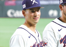 Shay Whitcomb (1998~) - People