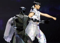 Robots Take the Stage / ‘There Is No Stopping in My Dictionary’ - Photo News