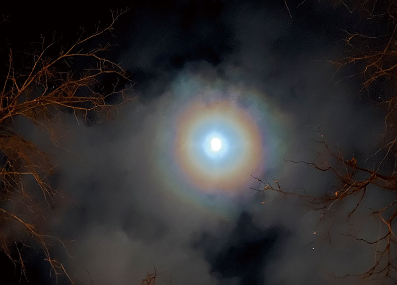 What Is a Moonbow?0