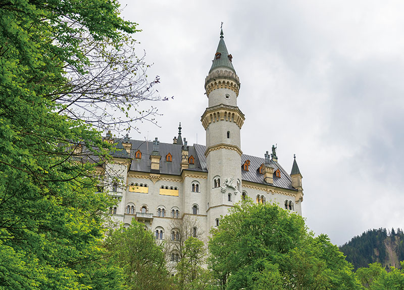 Neuschwanstein Castle0