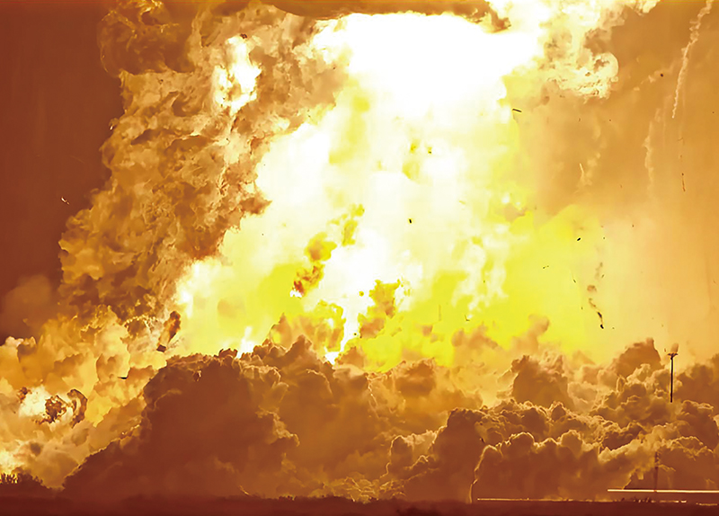 SpaceX Rocket Explodes During Test in Texas0
