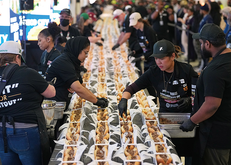 A Record-Breaking Sandwich Line in Philadelphia0