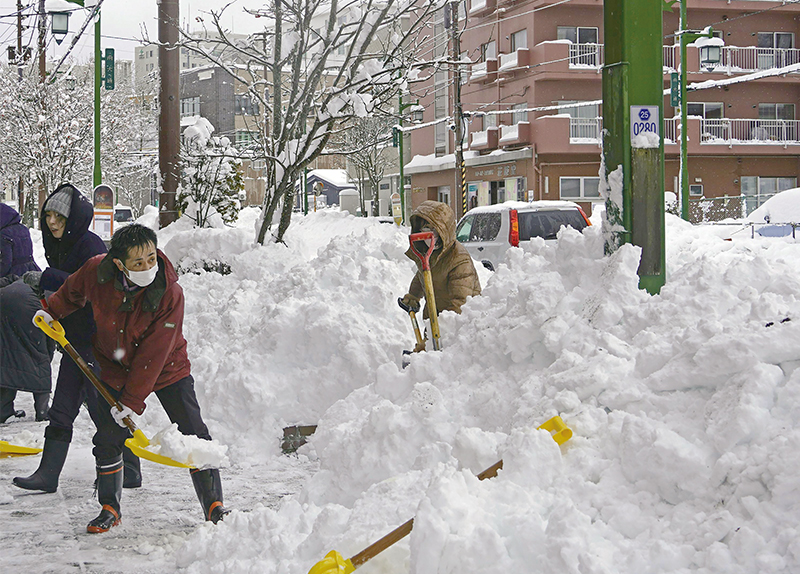Japan Blanketed by Snow During Harsh Winter0