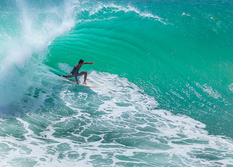 Australians Slide Through Mud and Surf Amidst Cyclone Alfred’s Onslaught0