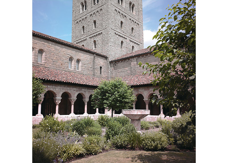 Exploring Medieval Sculpture in Europe0