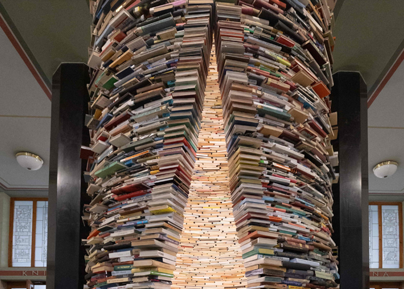Viral Fame Turns Prague Book Sculpture Into Tourist Magnet4