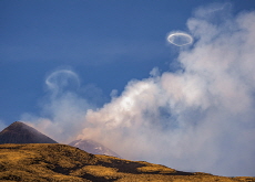 Volcano in Europe Blows Ring-Shaped Smoke - Photo News