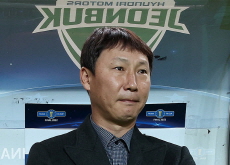 Kim Sang-Sik Takes Charge of Vietnam’s Football Teams - Sports