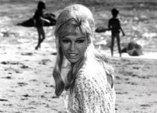 Nancy Sinatra - People