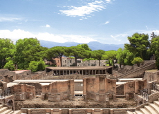 Pompeii Caps Daily Visitors - World News I