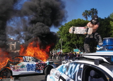 Immigration Protests in Los Angeles; Korean American Community Raises Concerns - Headline News