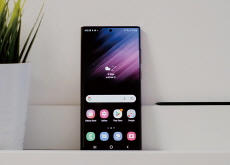 Samsung vs. Apple: Which Is Better? - Debate