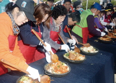 Jeonju Bibimbap Festival Mixes Food and Culture - Photo News