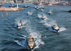 Busan’s Mackerel Fleet Returns to Sea After Holiday - Photo News