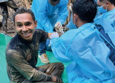 Trapped by Floodwaters: Laos Cave Rescue Races Against Time - Headline News