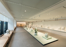 The Modern Aesthetic of Joseon White Porcelain: Shinsegae Hosts Master Kim Yik-yung Solo Exhibition - Culture
