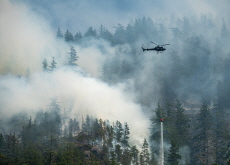 Canada’s Wildfires Become a Cross-Border Crisis - Headline News