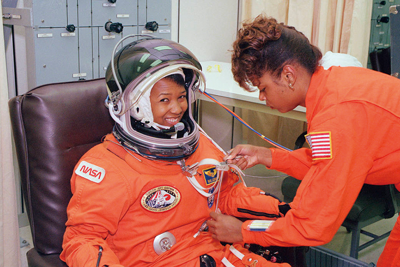 Mae Jemison: From Dreamer to Space Pioneer