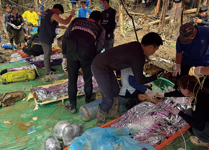 Trapped by Floodwaters: Laos Cave Rescue Races Against Time8